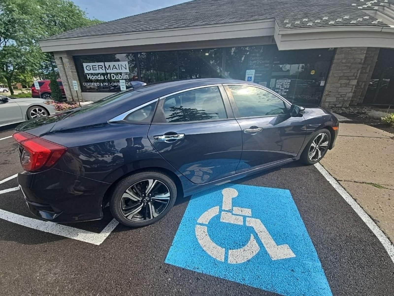 Used 2017 Honda Civic Touring image 11