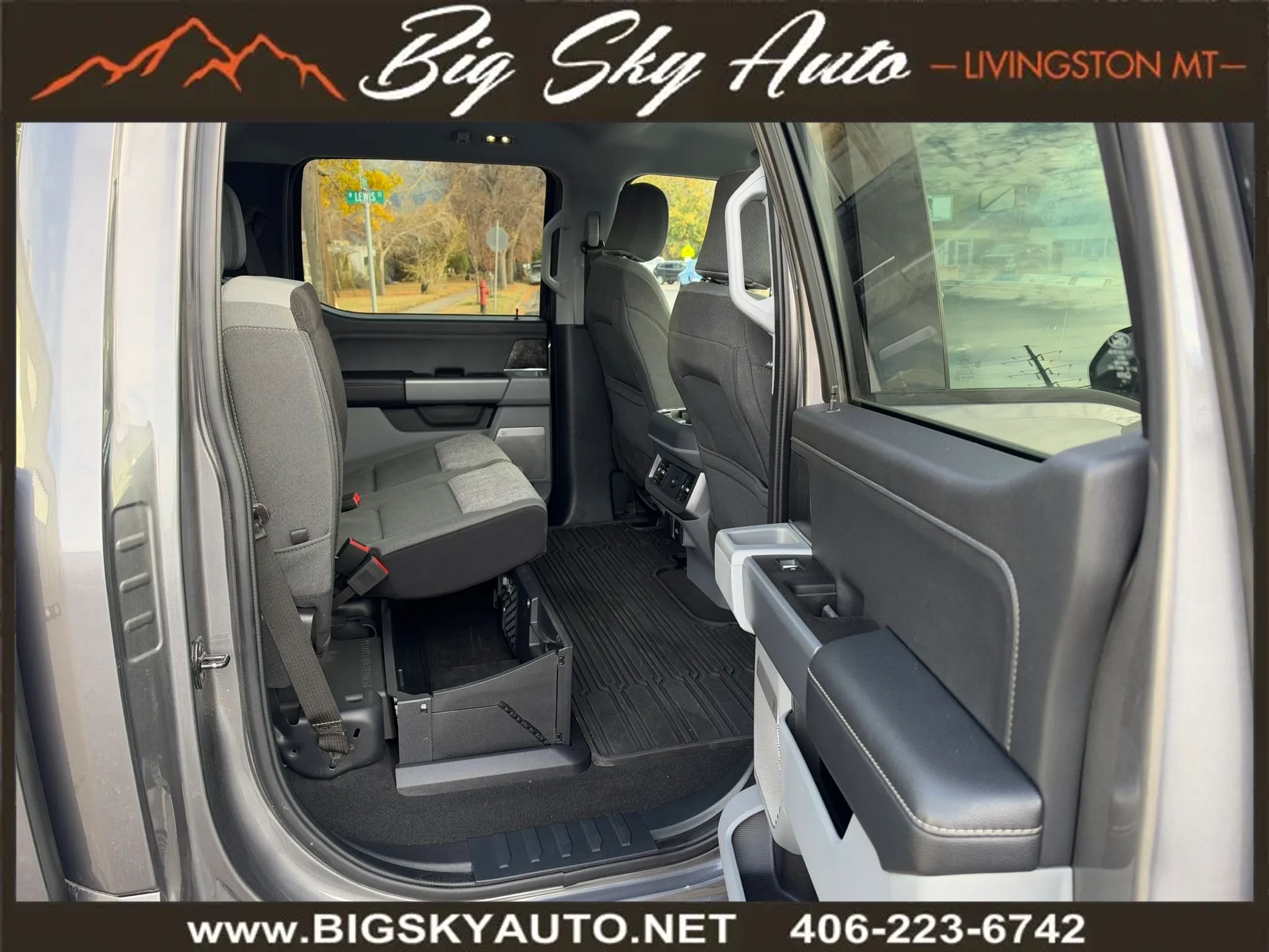 Used 2023 Ford F350 XLT w/ XLT Premium Package AWD/4WD image 24