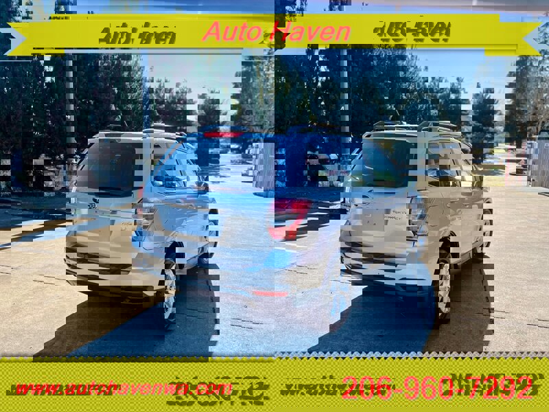 Used 2015 Subaru Forester 2.5i Premium w/ All-Weather Package image 4