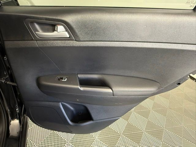 Used 2022 Kia Sportage LX image 40