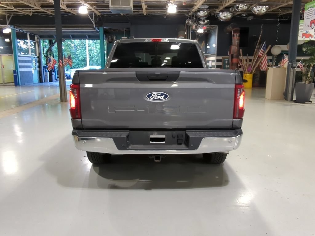 Used 2025 Ford F150 XLT w/ Equipment Group 301A Standard AWD/4WD image 9