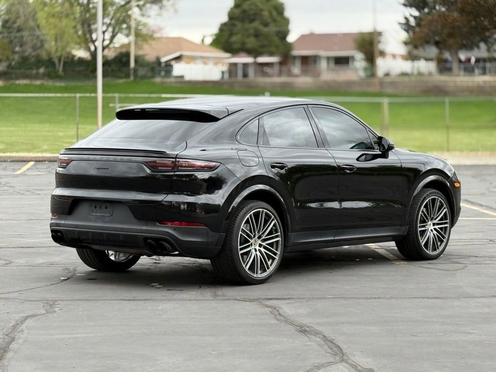 Used 2020 Porsche Cayenne AWD/4WD image 5