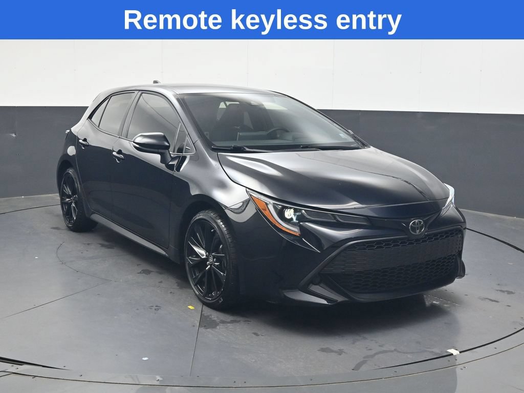 Used 2022 Toyota Corolla SE FWD image 2