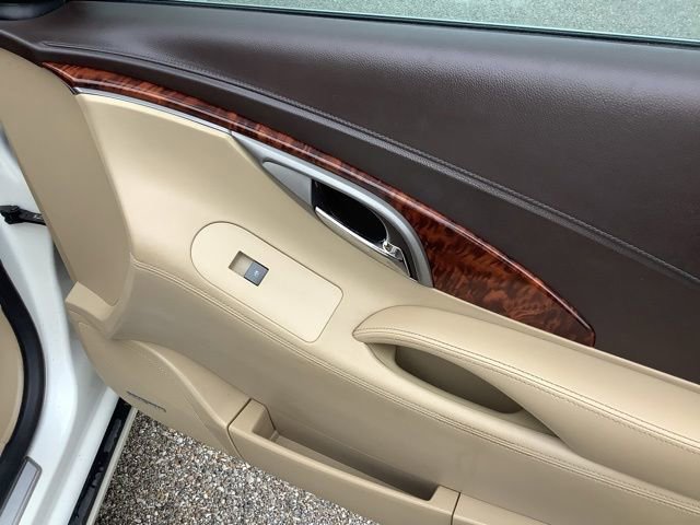 Used 2013 Buick LaCrosse Premium w/ Entertainment Package FWD image 20