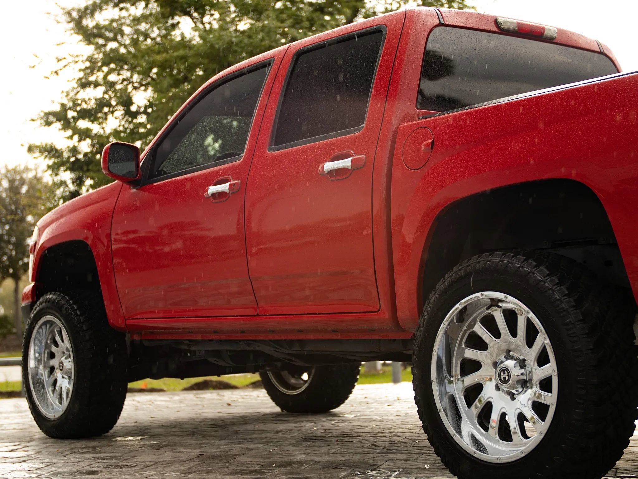Used 2012 Chevrolet Colorado LT AWD/4WD image 11