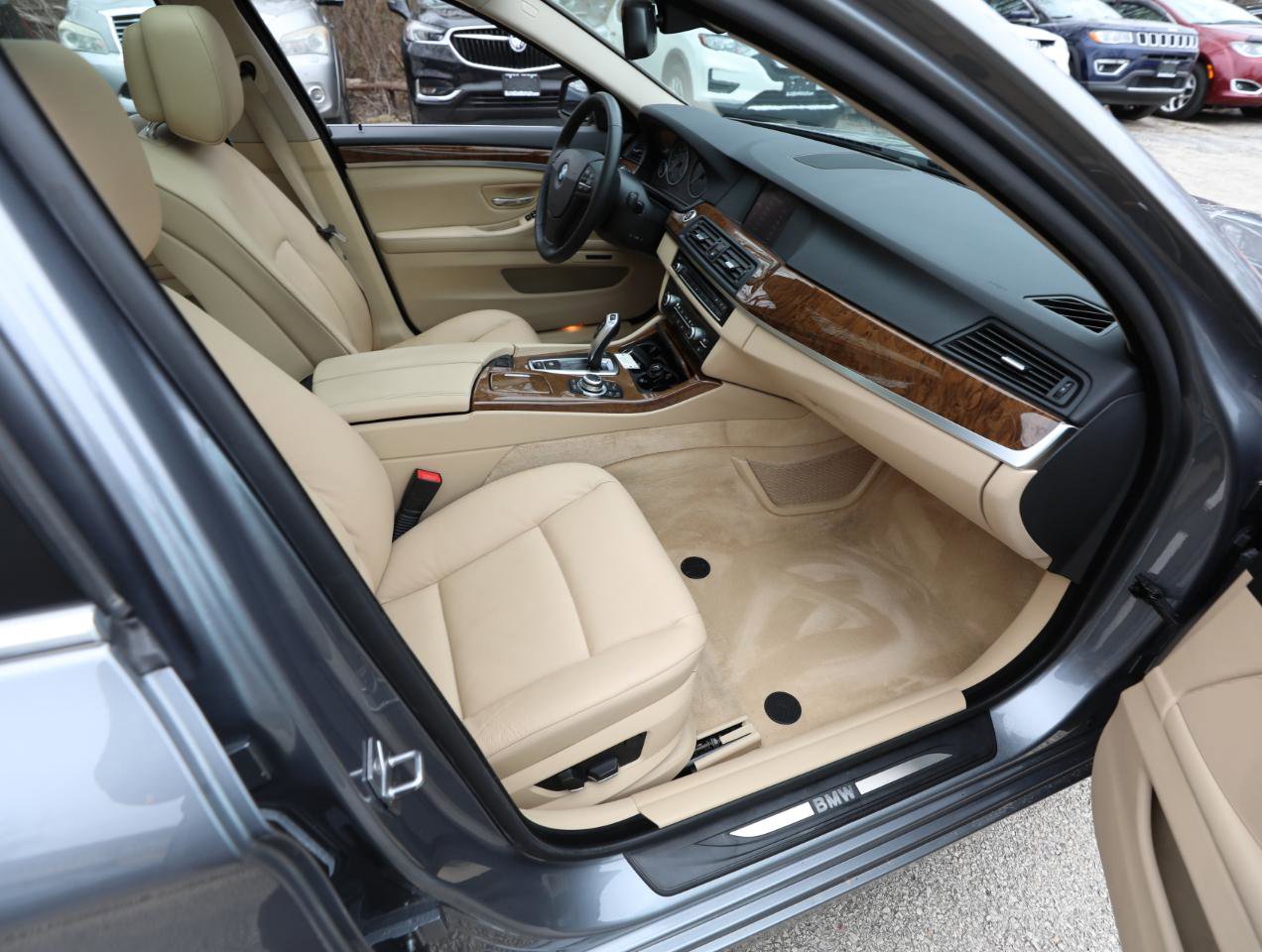 Used 2011 BMW 528i Sedan image 10