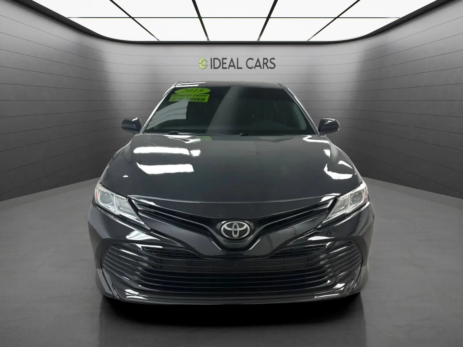 Used 2018 Toyota Camry LE FWD image 2