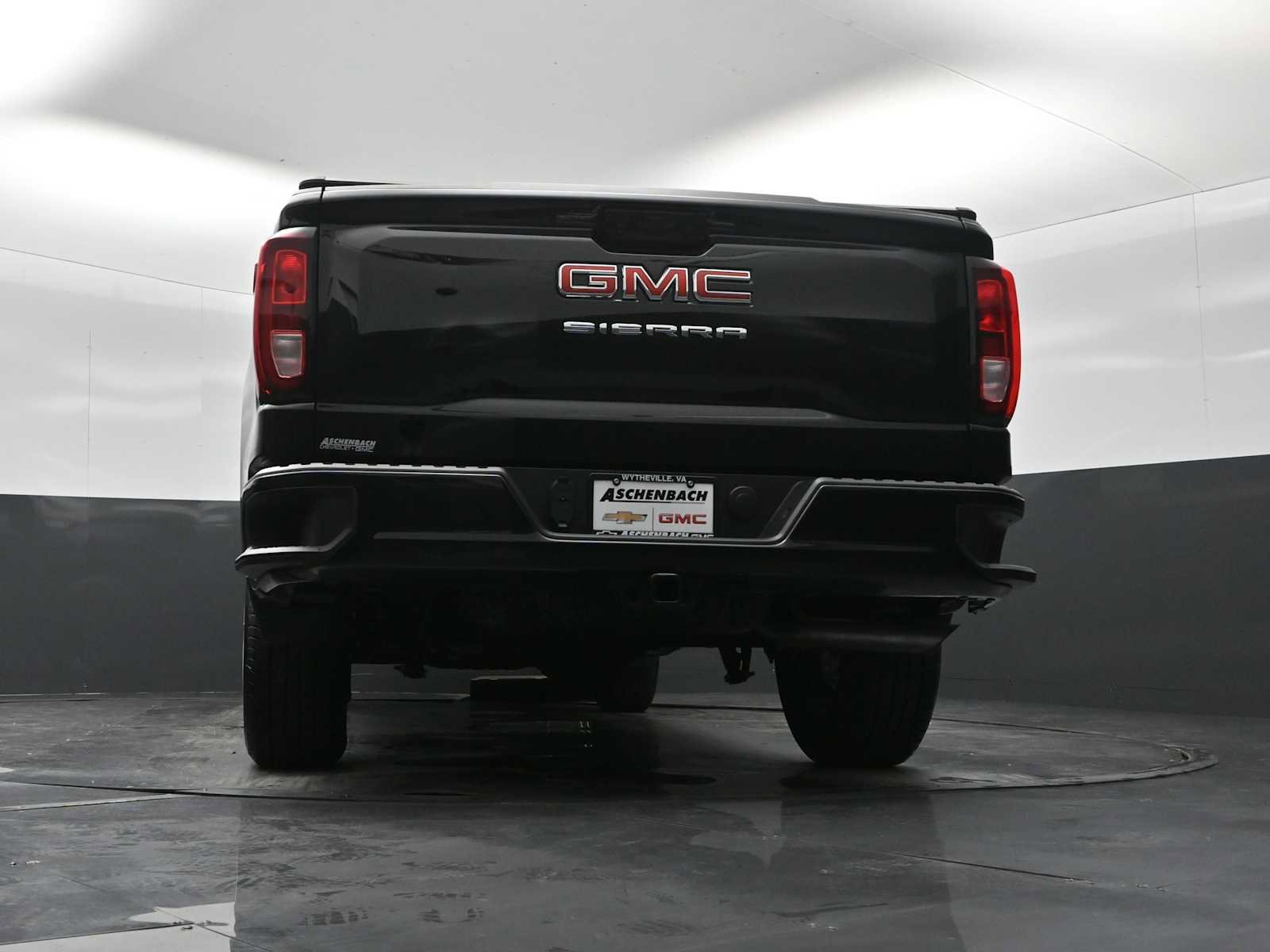 Used 2025 GMC Sierra 1500 Pro w/ Graphite Edition image 24