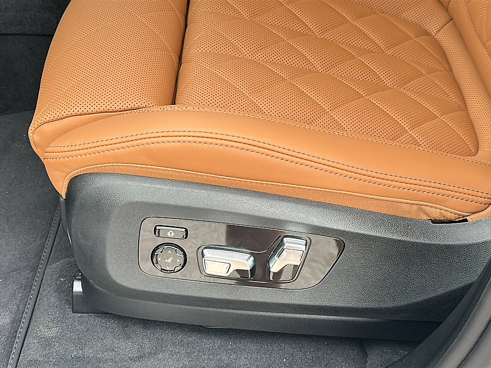 New 2026 BMW X7 xDrive40i w/ M Sport Package image 12