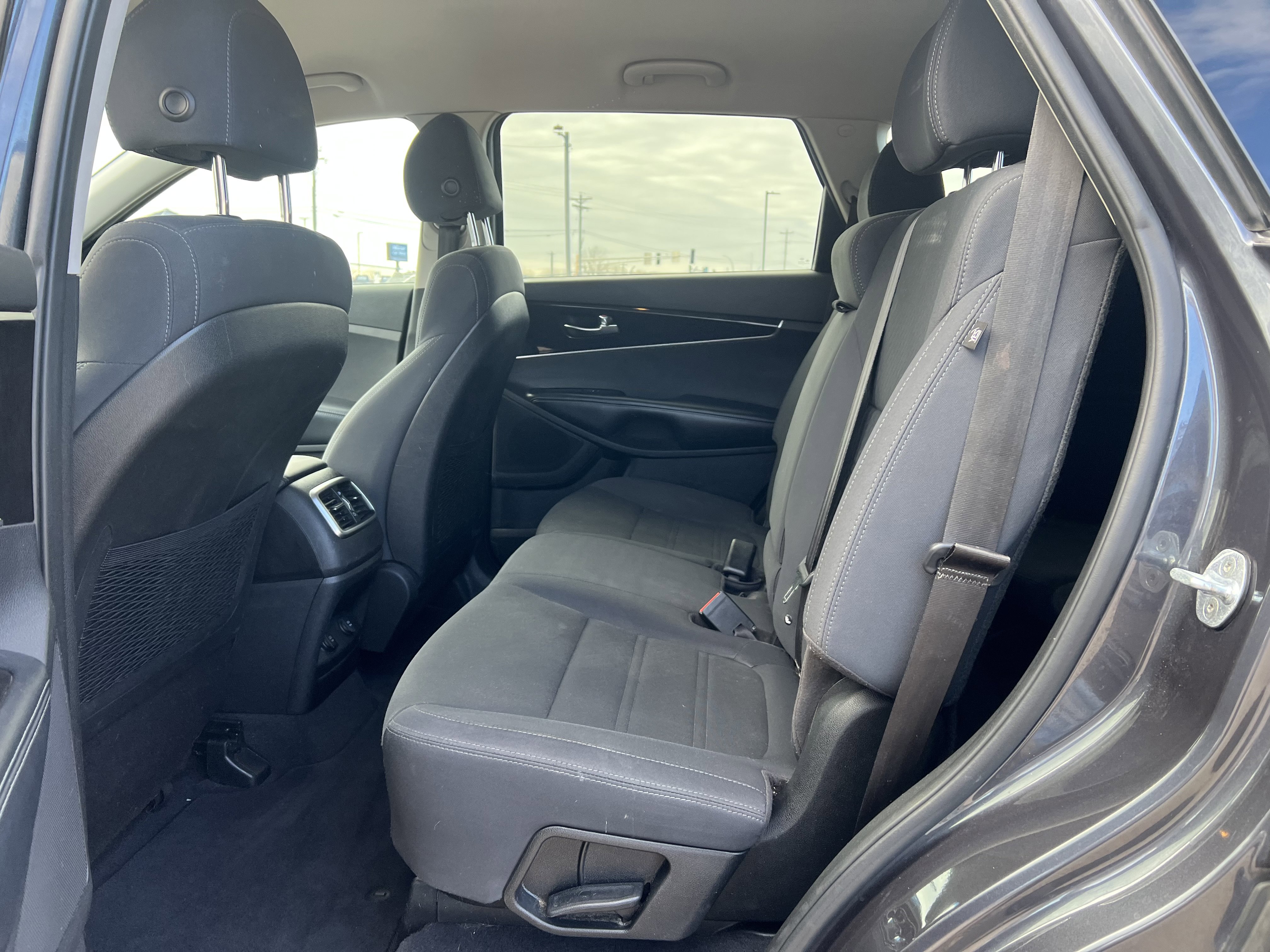 Used 2018 Kia Sorento LX image 12