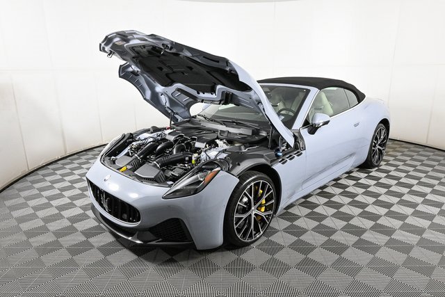 New 2025 Maserati GranCabrio Modena image 32