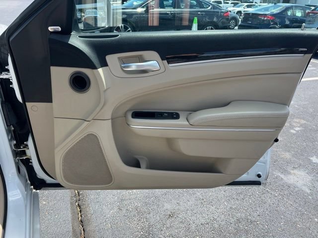 Used 2012 Chrysler 300 Limited RWD image 31