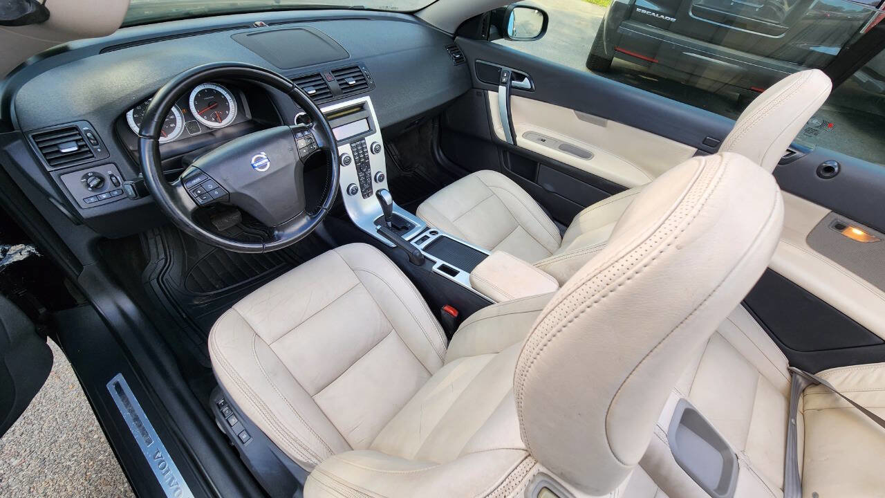 Used 2012 Volvo C70 T5 w/ Climate Pkg image 26