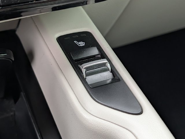 Used 2024 Kia Telluride S w/ S Sunroof Package FWD image 17