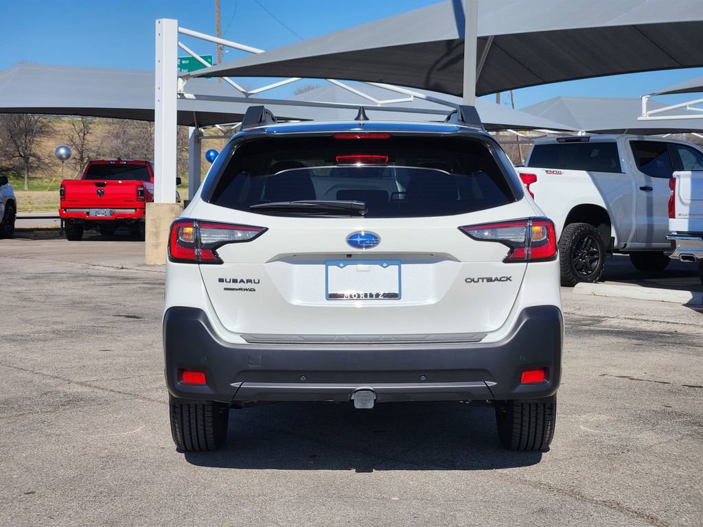 Used 2025 Subaru Outback Onyx Edition image 6