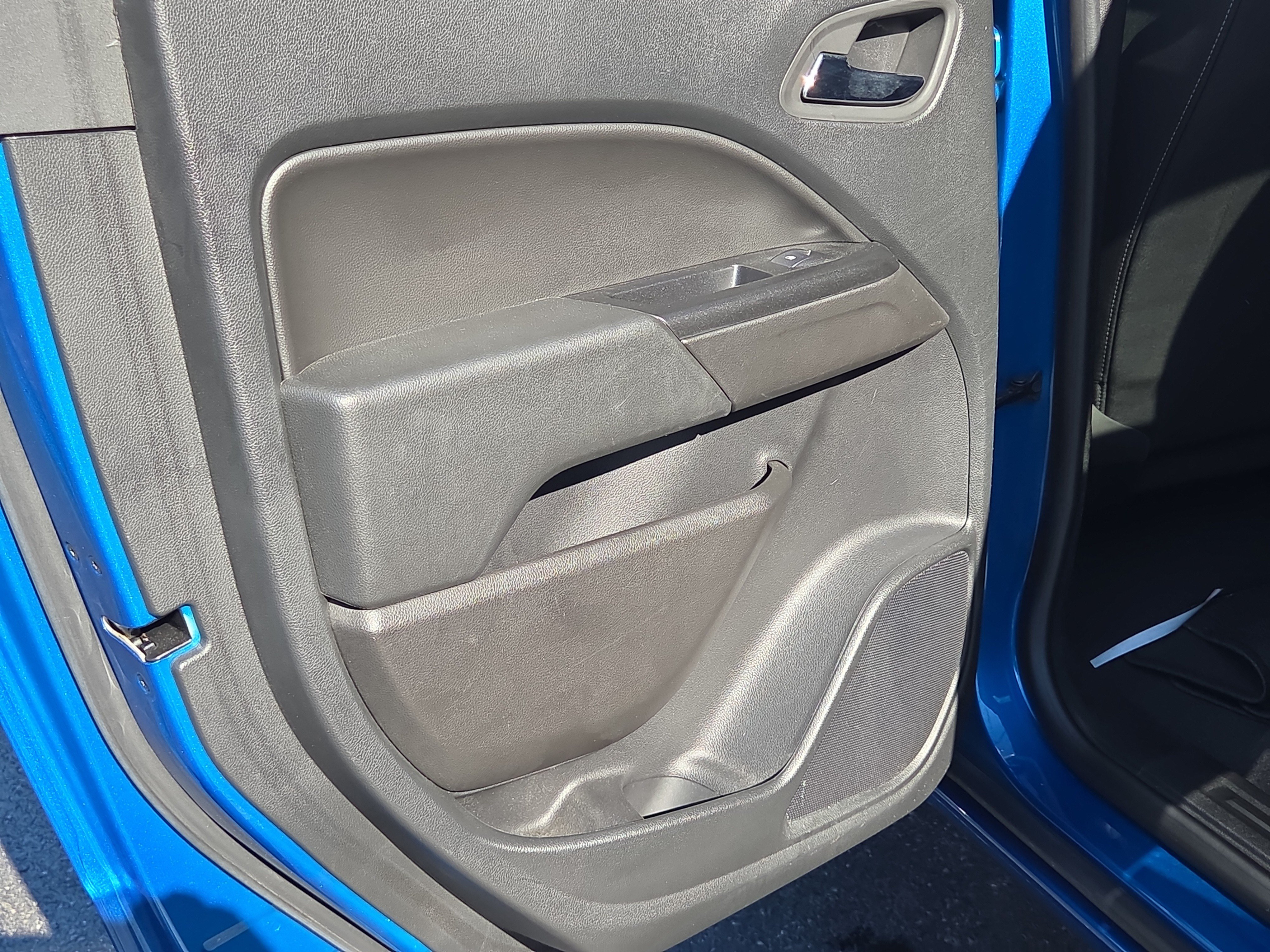 Used 2022 Chevrolet Colorado LT w/ Safety Package AWD/4WD image 22