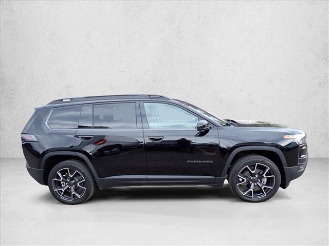 Certified 2026 Jeep Cherokee Overland w/ Trailer Tow Group AWD/4WD image 5