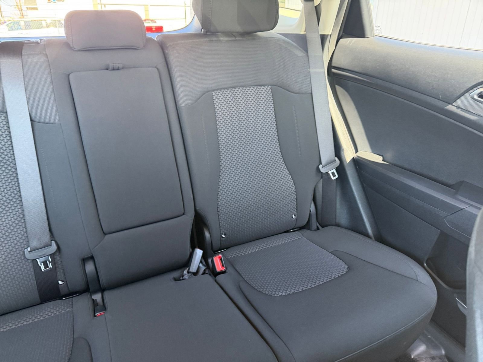 Used 2025 Kia Sportage LX image 36
