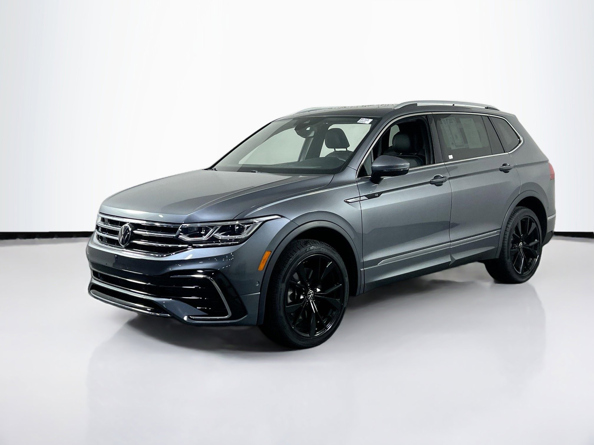 Used 2022 Volkswagen Tiguan SEL R-Line