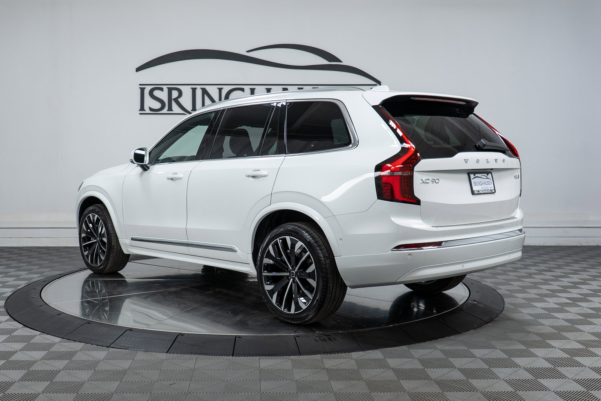 New 2026 Volvo XC90 B6 Plus w/ Protection Package Premier image 7