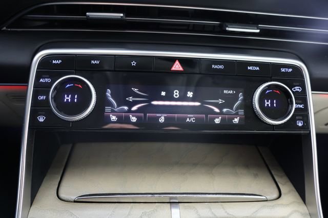 Used 2022 Genesis GV80 2.5T w/ Prestige Package 04 image 15