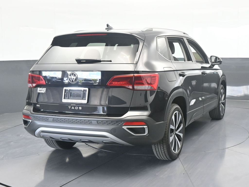 Used 2024 Volkswagen Taos SE image 5