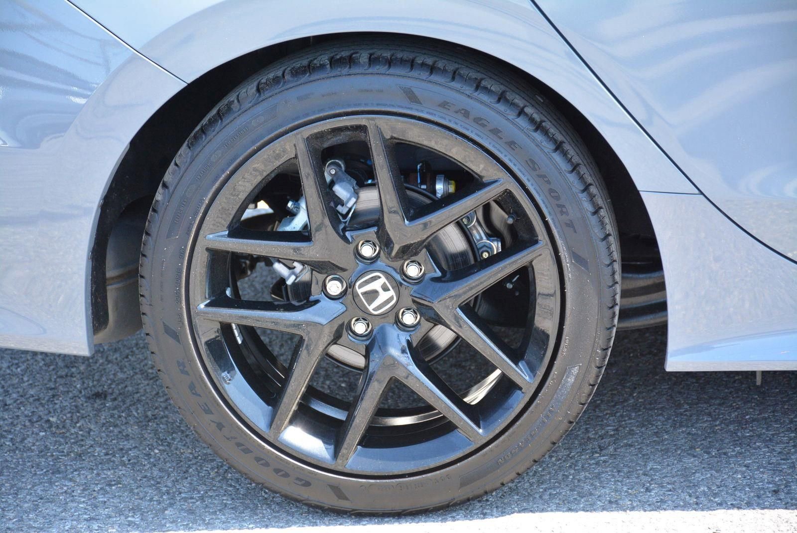 Used 2025 Honda Civic Sport image 33
