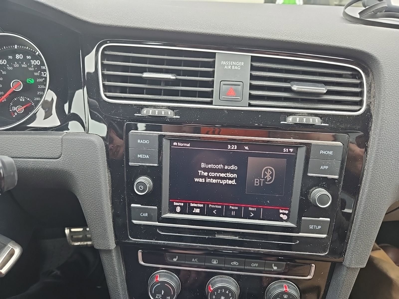 Used 2018 Volkswagen GTI SE image 10