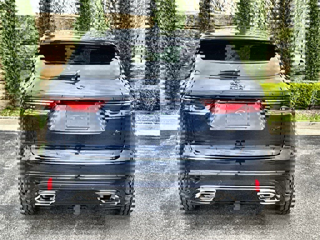 New 2026 Jaguar F-PACE R-Dynamic S image 4