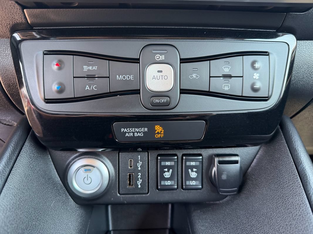Used 2022 Nissan Leaf SV FWD image 38