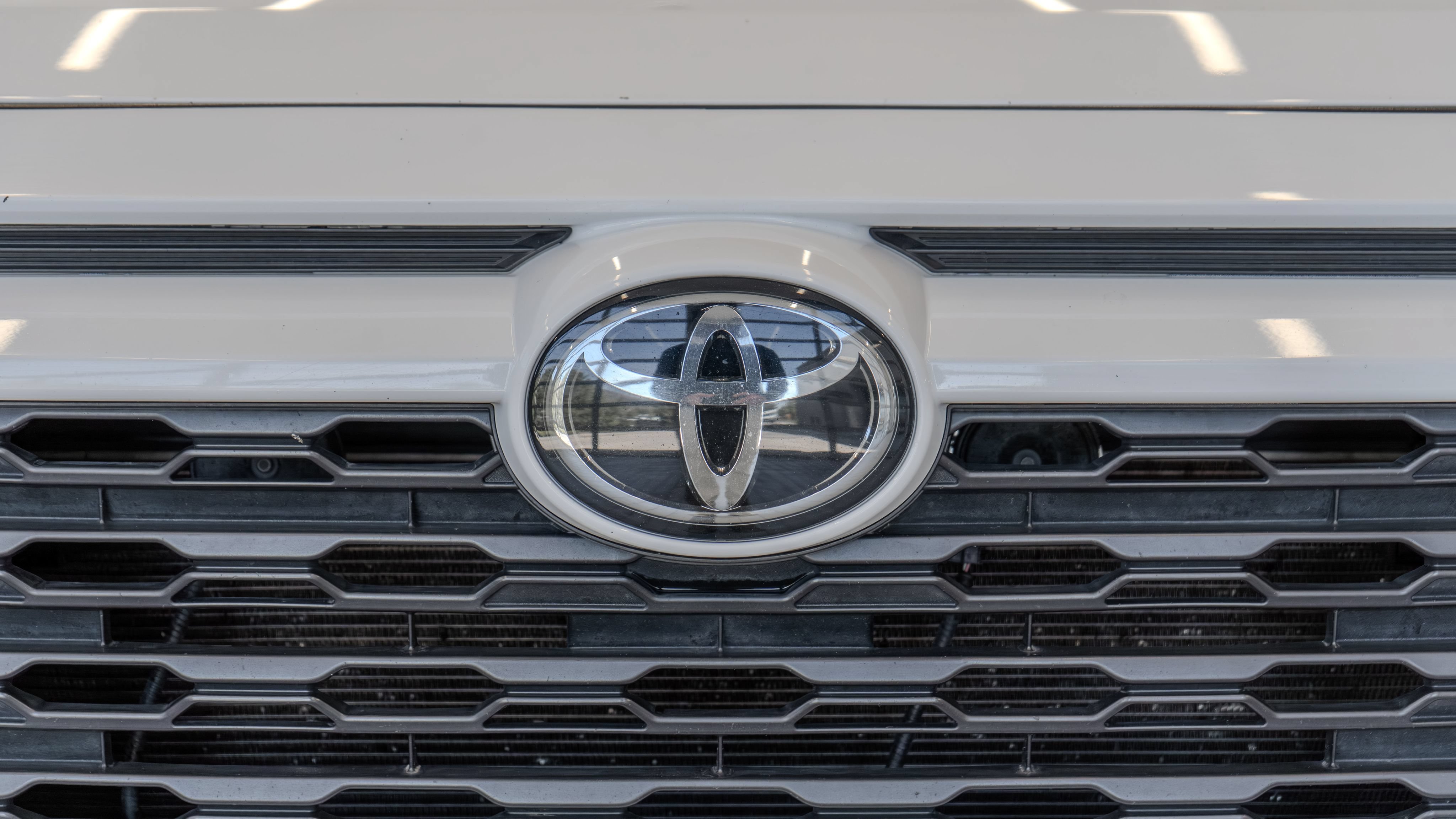 Used 2024 Toyota RAV4 XLE w/ Weather Package AWD/4WD image 5
