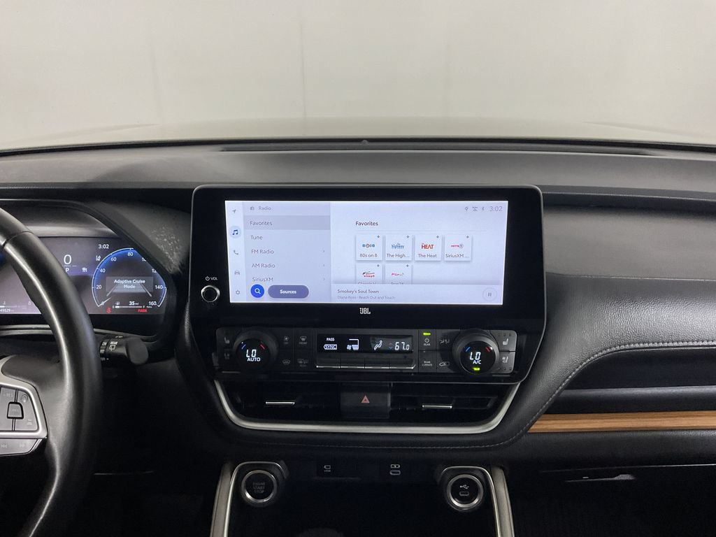Used 2024 Toyota Grand Highlander AWD image 14