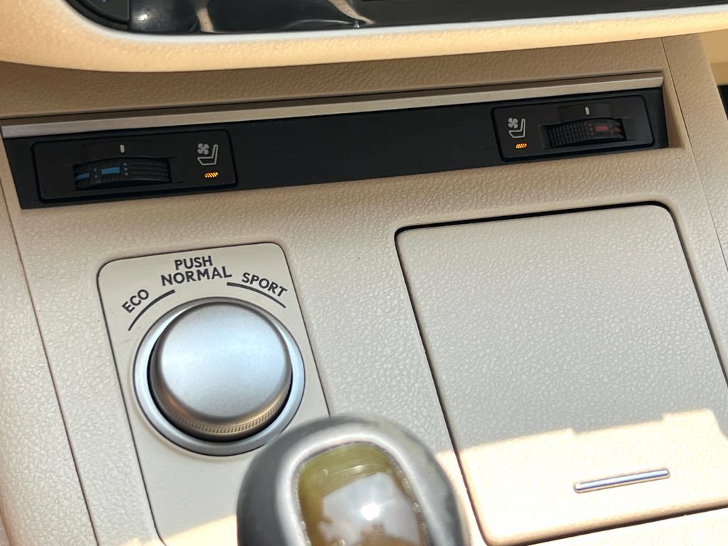 Used 2014 Lexus ES 350 w/ Premium Package FWD image 40