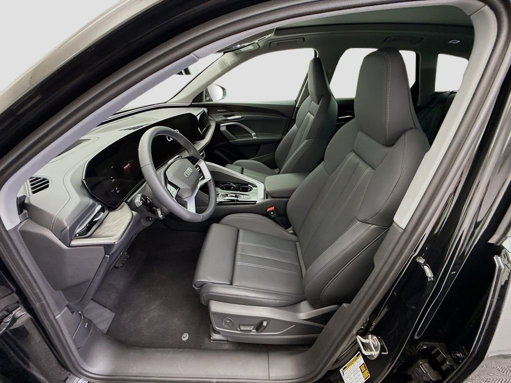 Used 2025 Audi Q5 Premium Plus w/ Premium Plus image 19