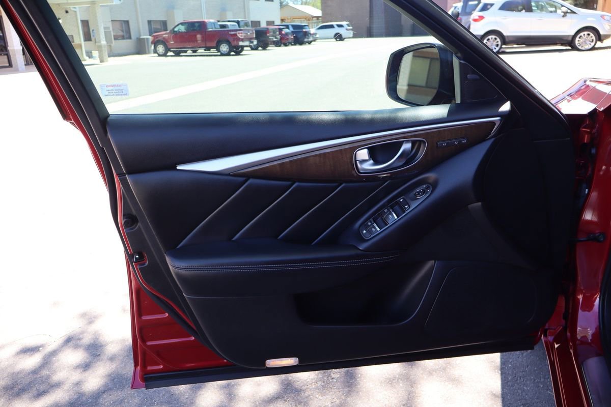 Used 2014 INFINITI Q50 Sport w/ Deluxe Technology Package image 23
