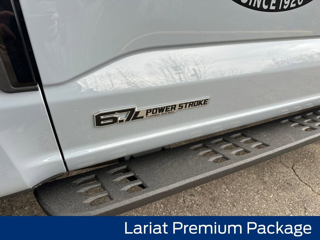 New 2026 Ford F250 Lariat w/ Black Appearance Package image 19