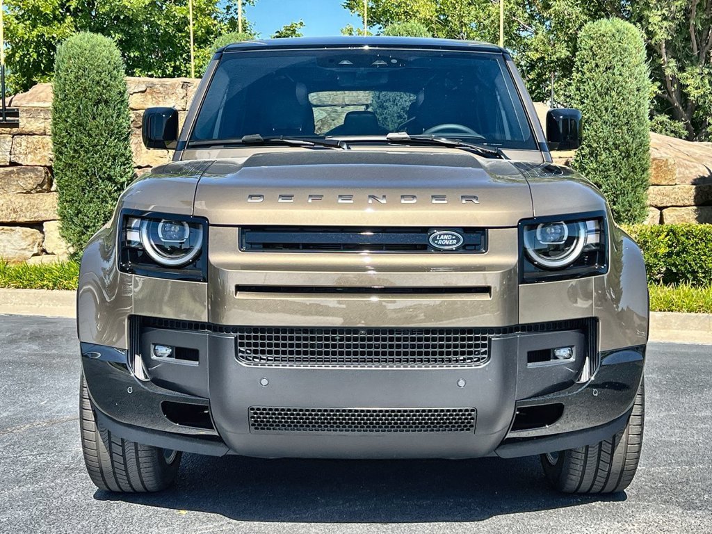 New 2026 Land Rover Defender 110 X-Dynamic SE AWD/4WD image 8