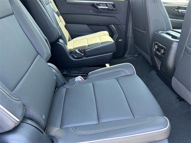 New 2025 Chevrolet Suburban Premier image 8