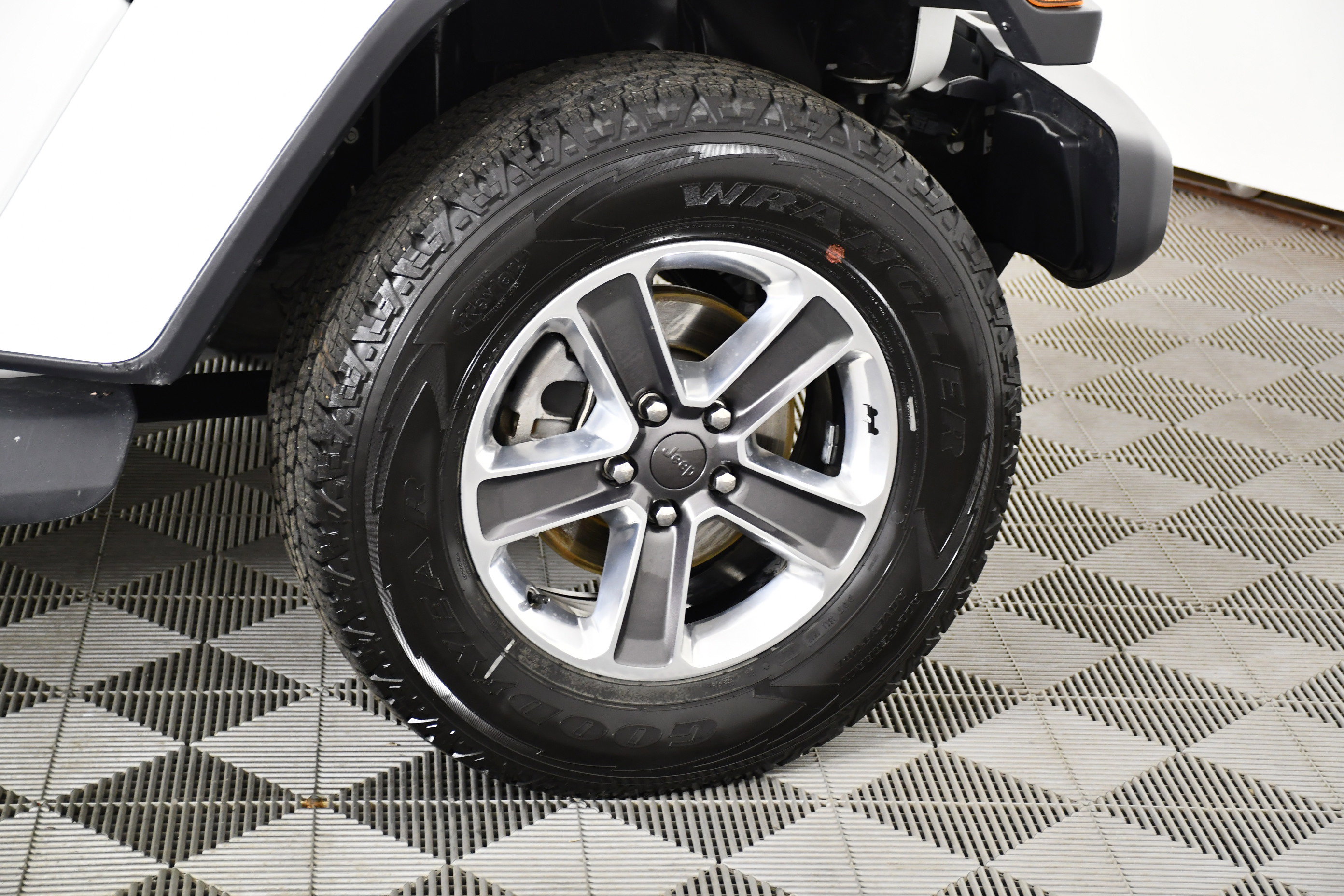 Used 2020 Jeep Wrangler Unlimited Sahara AWD/4WD image 54