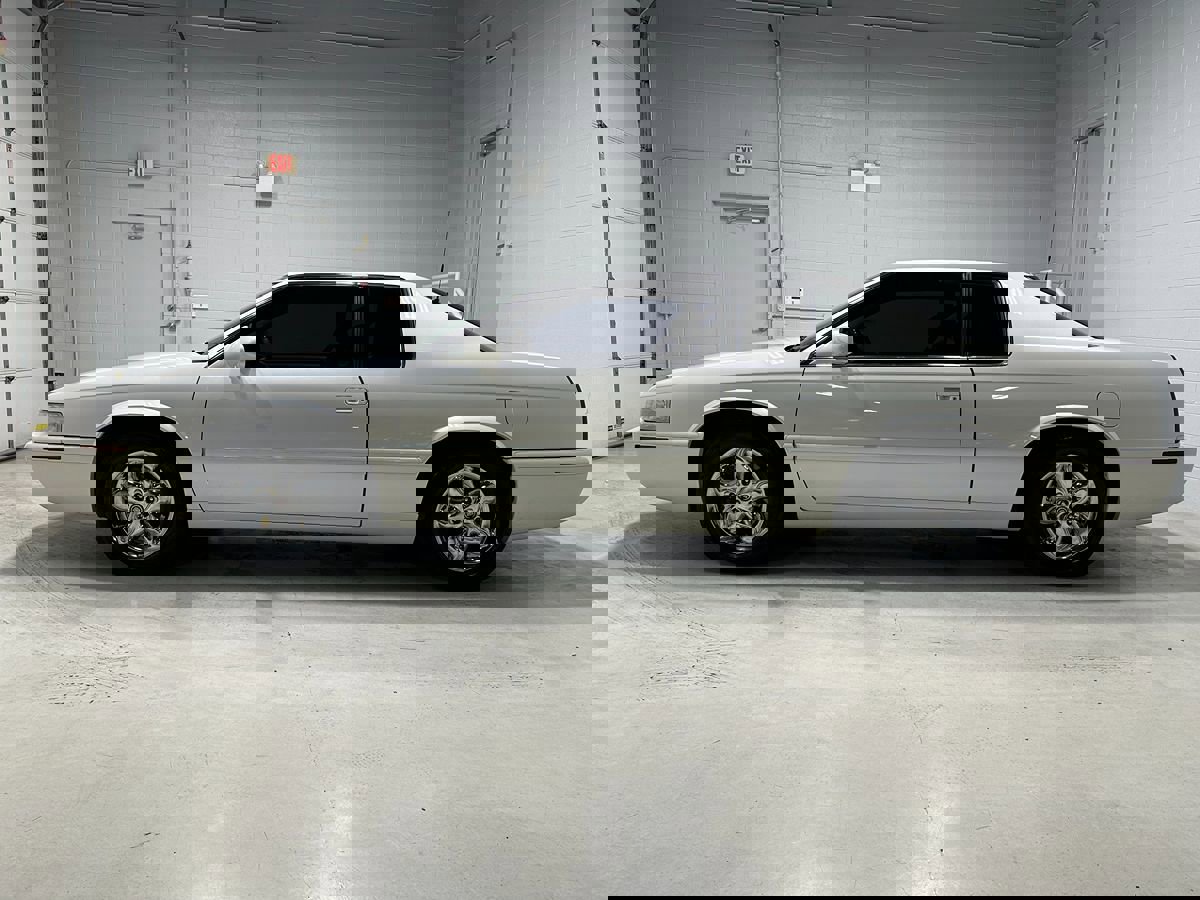 Used 2002 Cadillac Eldorado Touring w/ Preffered Equipment Group FWD image 13