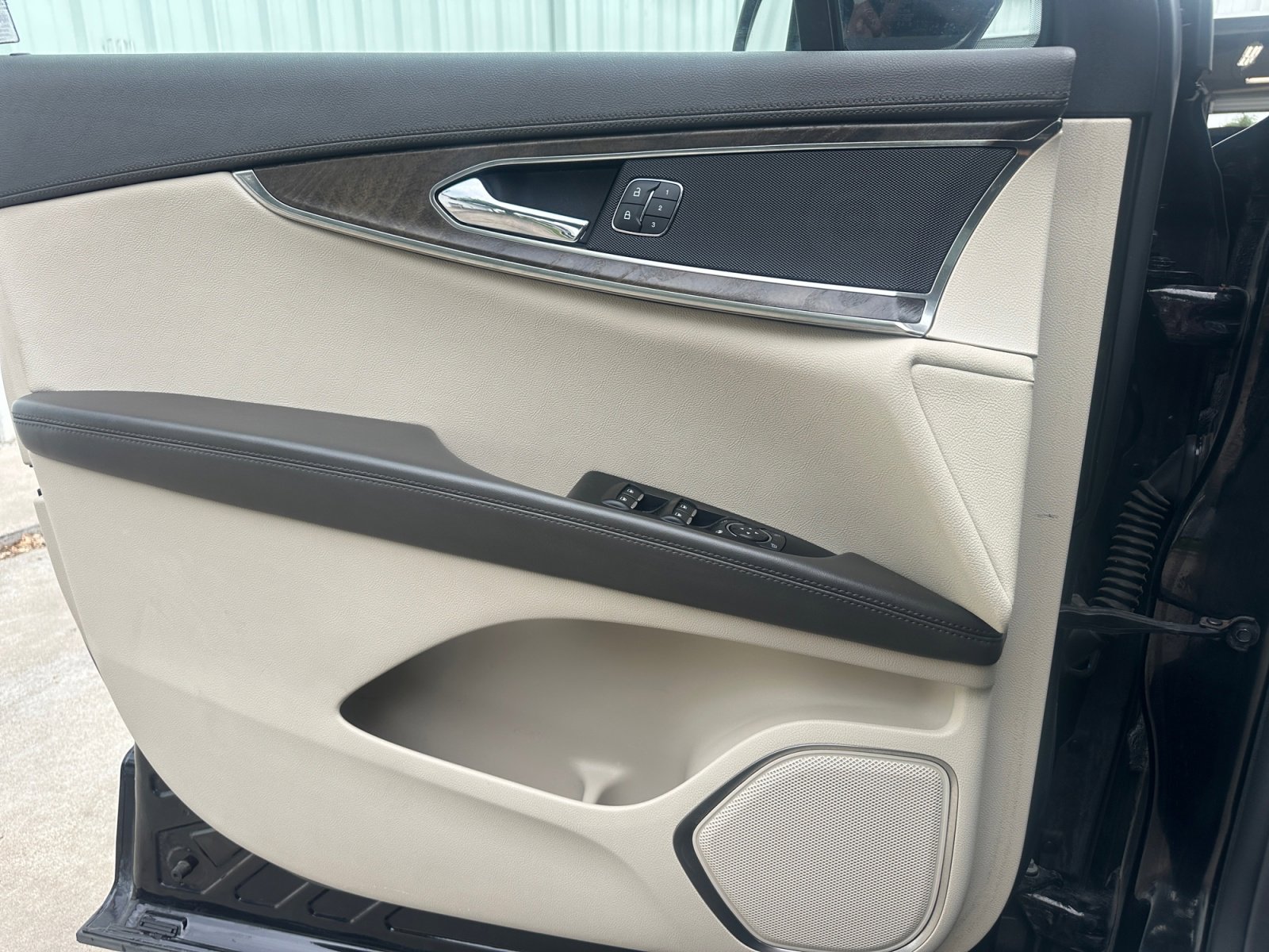 Used 2019 Lincoln Nautilus Select AWD/4WD image 30