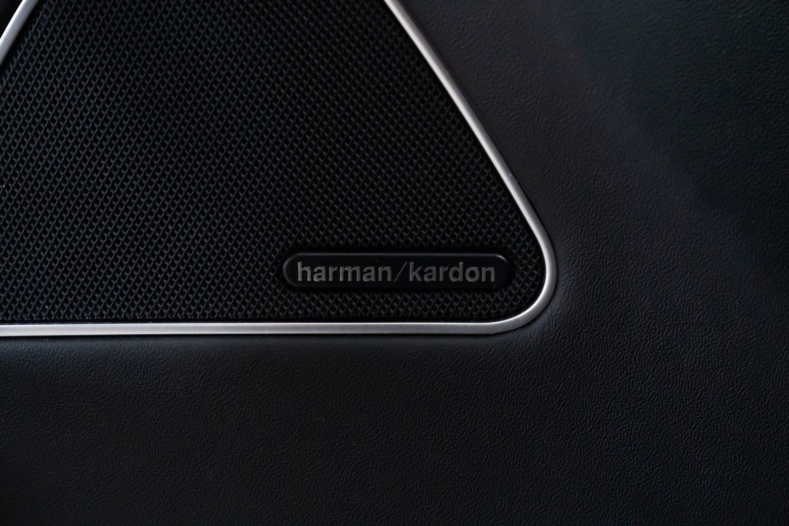 Used 2018 Maserati Levante S GranLusso image 15