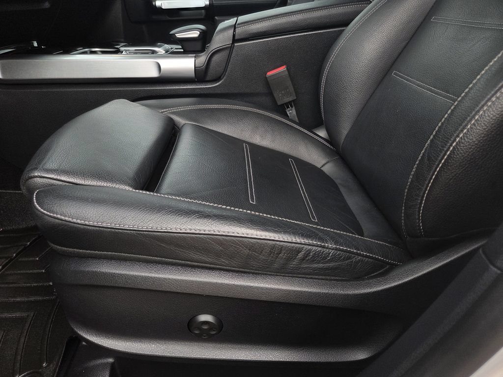 Used 2020 Mercedes-Benz GLB 250 image 17