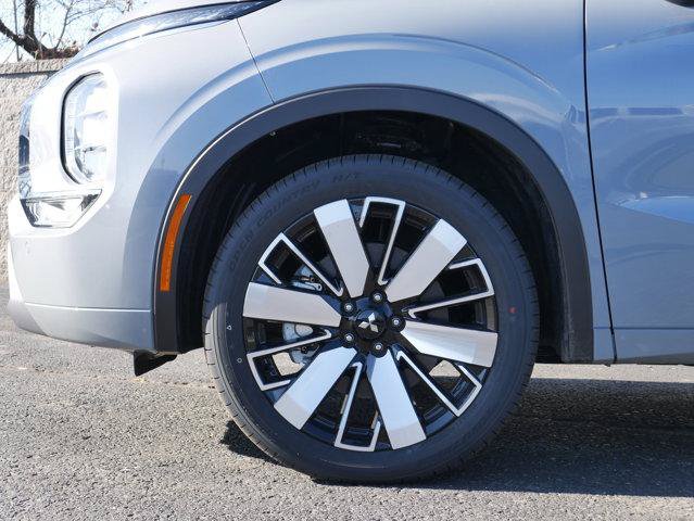 Used 2025 Mitsubishi Outlander SEL FWD image 13