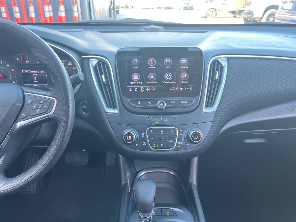 Used 2025 Chevrolet Malibu LT FWD image 14