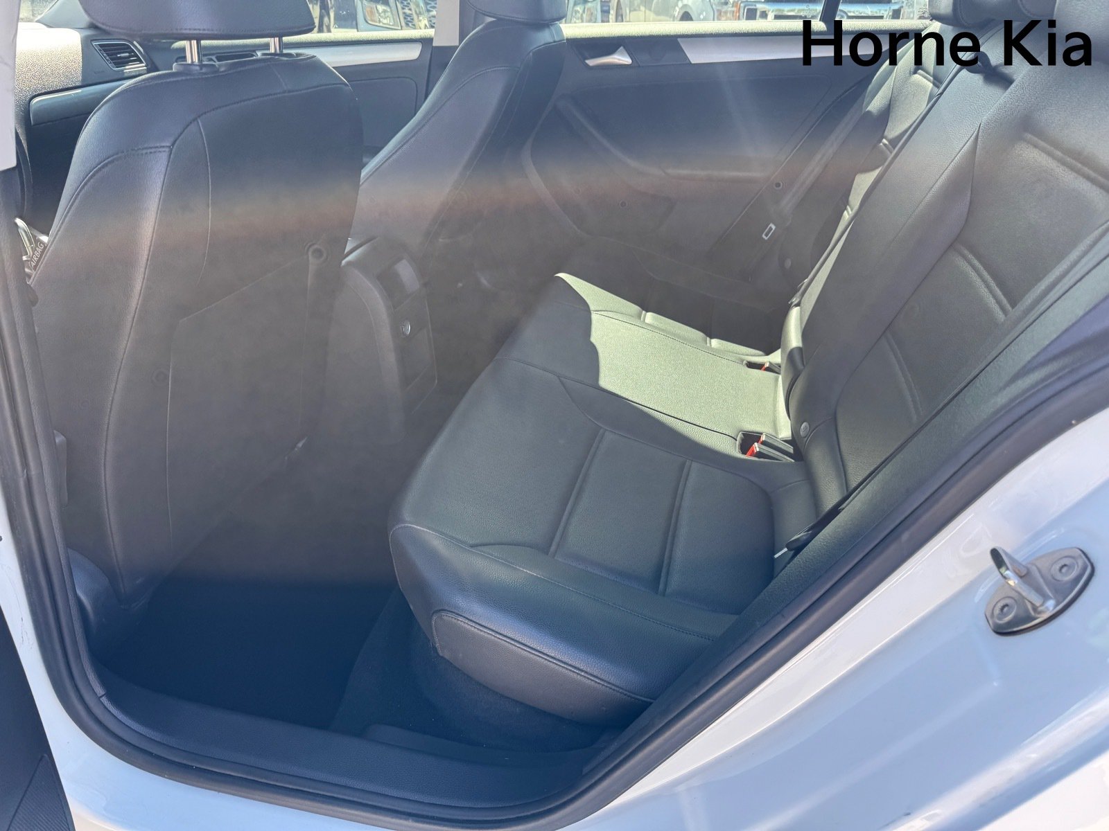 Used 2017 Volkswagen Jetta SE FWD image 13