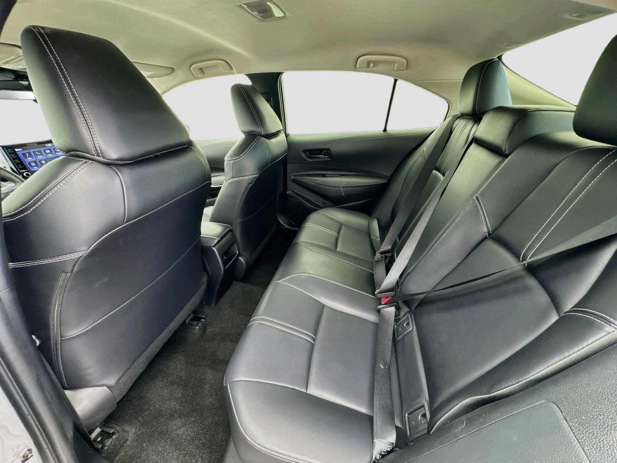 Used 2022 Toyota Corolla LE w/ Premium Interior Package FWD image 15