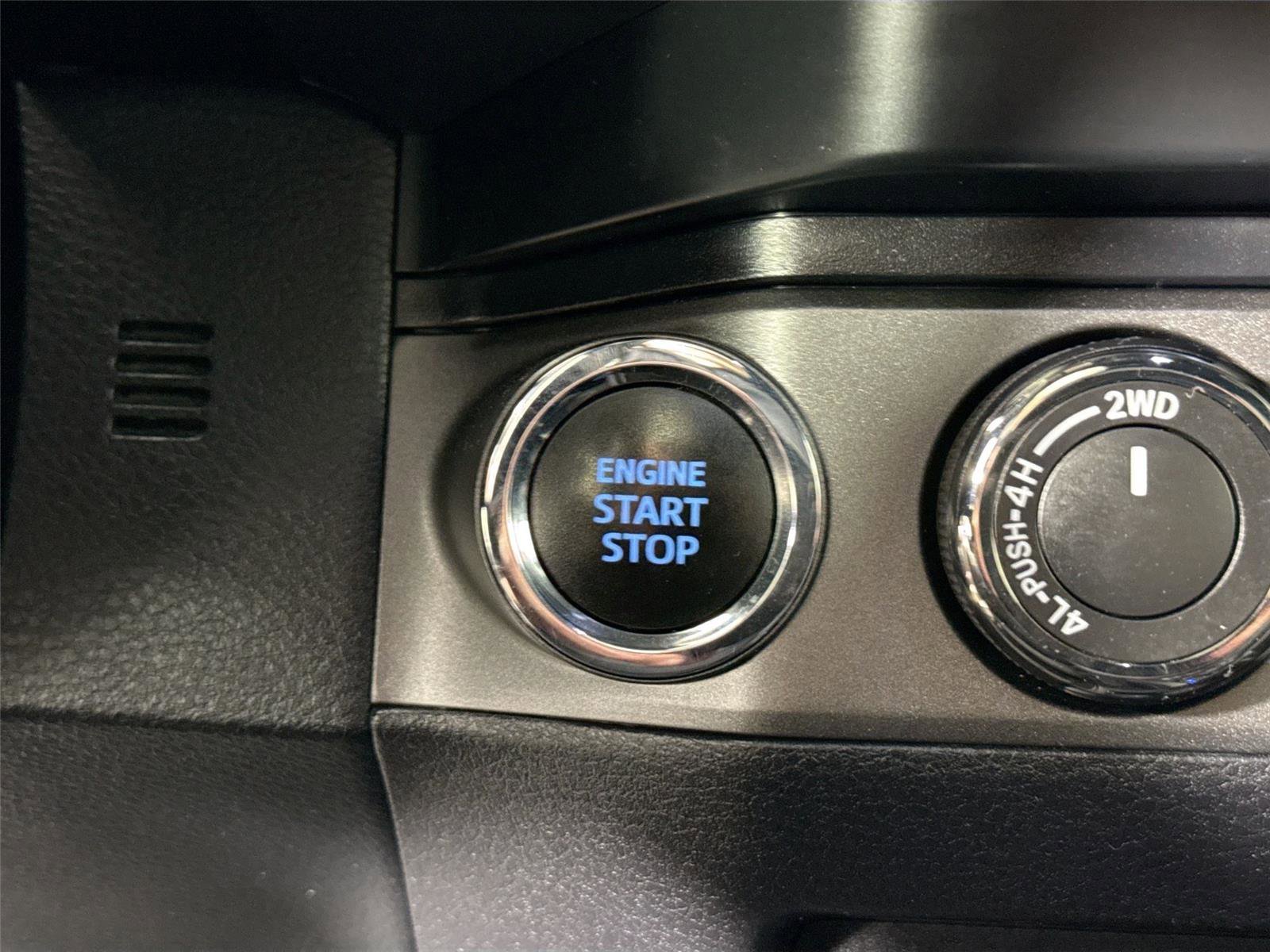 Used 2019 Toyota Tacoma TRD Off-Road image 21