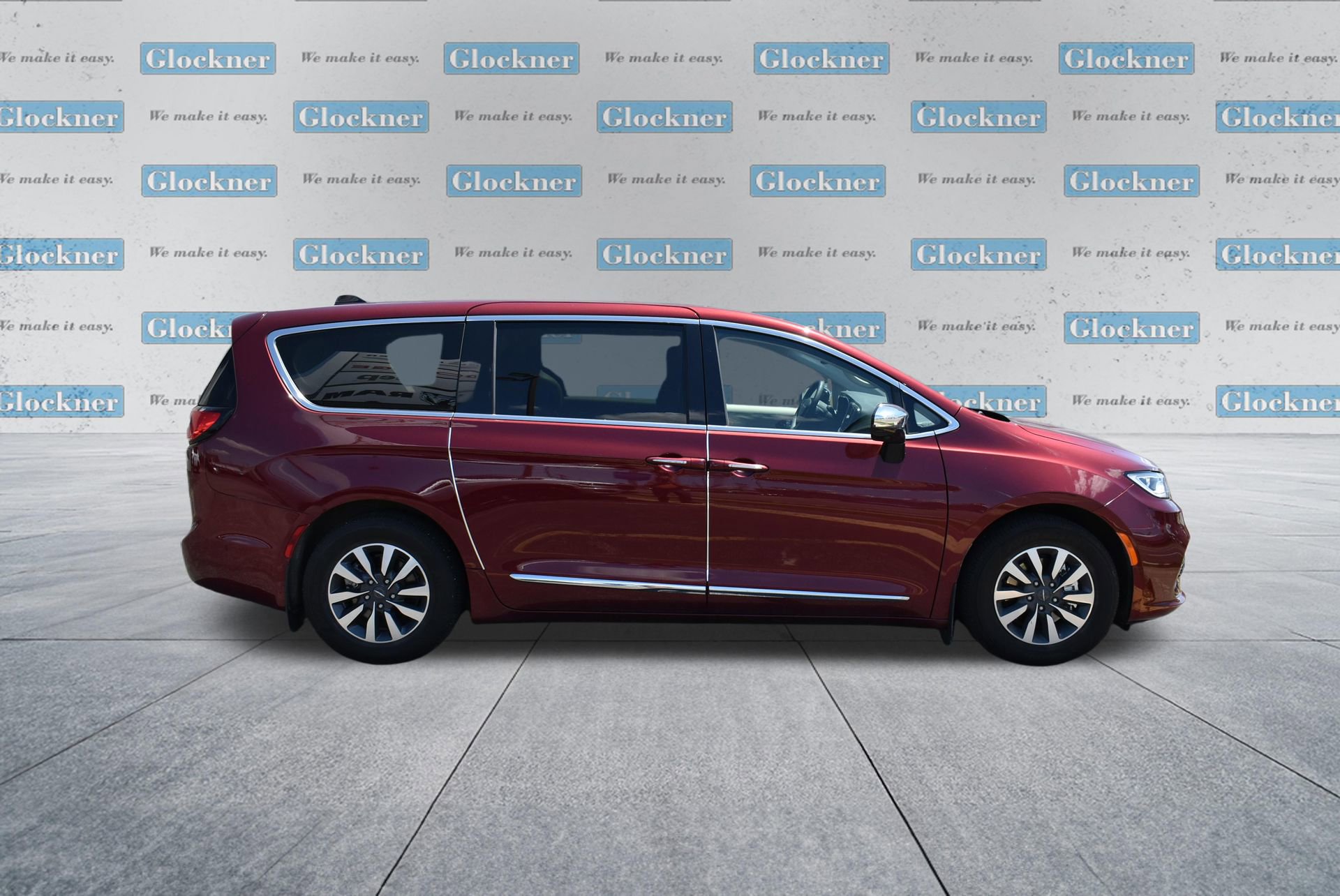 Used 2023 Chrysler Pacifica Limited FWD image 4