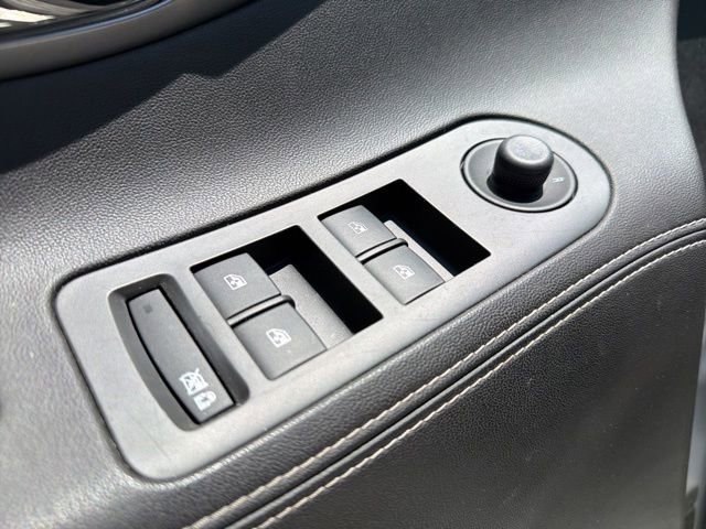 Used 2010 Buick LaCrosse CXS w/ Touring Package FWD image 12